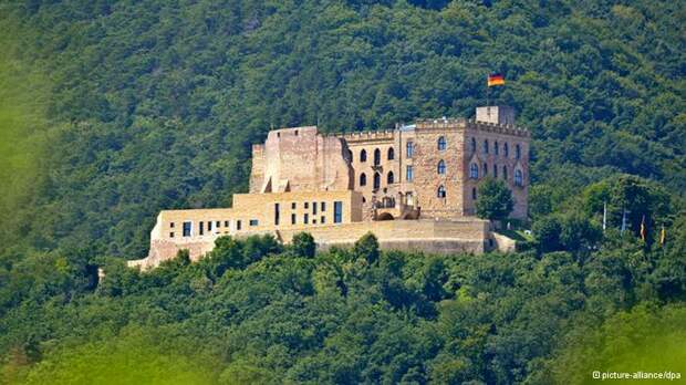 Хамбахский замок - Hambacher Schloss