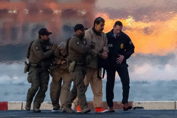 В России высказались о предоставлении политического убежища Мадуро