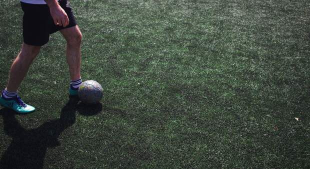 Футболист сборной ФРГ Фюллькруг сломал фанату руку ударом мяча на разминке