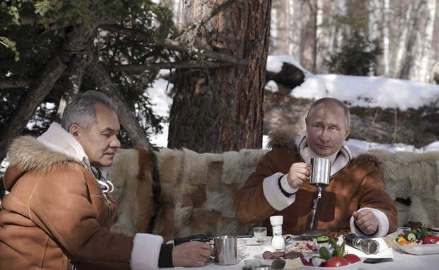 Эксперт - о "секретном обряде" Путина и Шойгу: "Это хорошо"