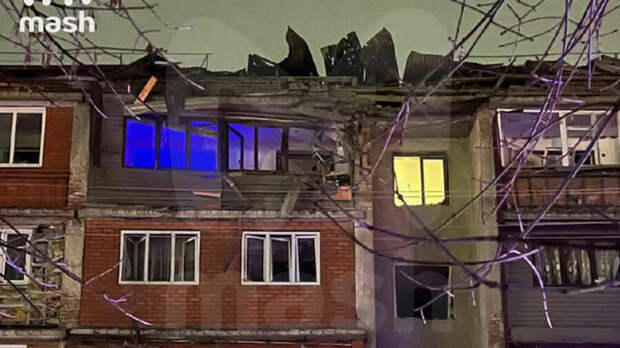 Обломки БПЛА рухнули на крышу пятиэтажки в Беслане