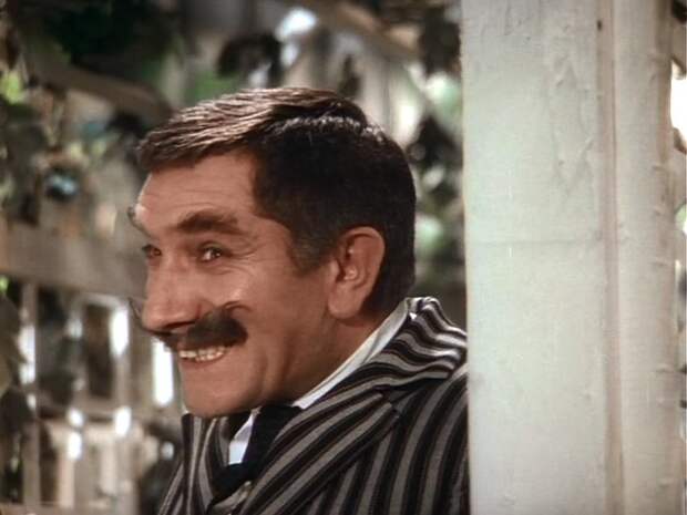 Великий, народный, свой: 90 лет со дня рождения Армена Джигарханяна Великий, народный, свой: 90 лет со дня рождения Армена Джигарханяна