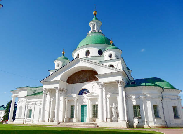 Дмитриевский собор Спасо-Яковлевского монастыря в Ростове Великом