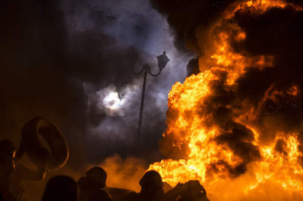 Итоги "революции гидности": Майдан превратил Украину в чудовище