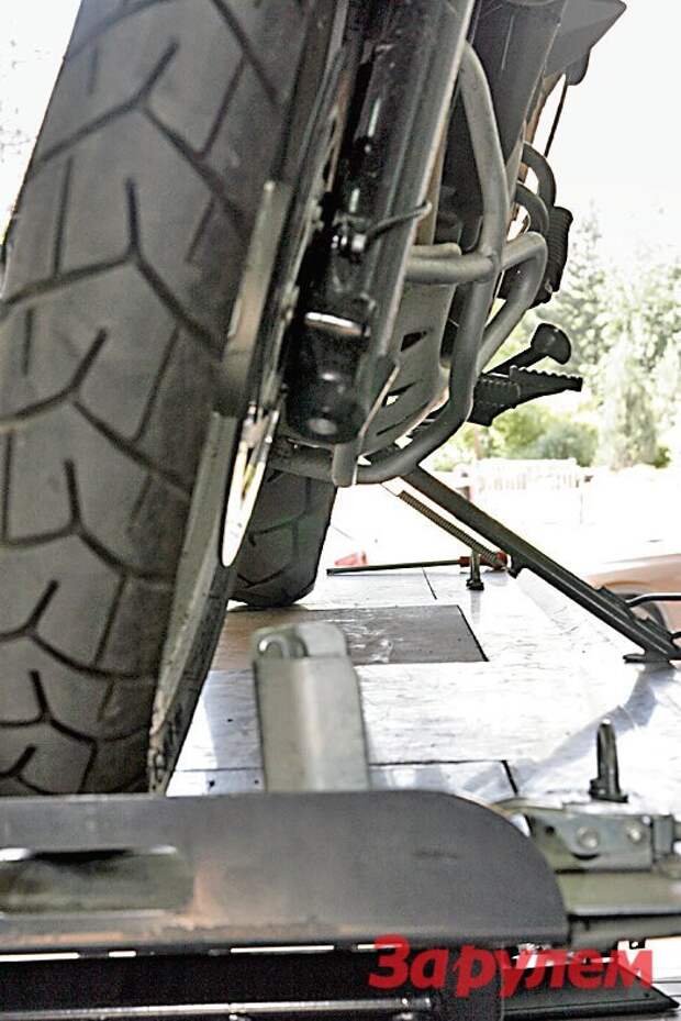 011_moto_0811_070