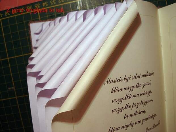 Как сделать декоративную книжку для подарка. Мастер-класс (8) (700x525, 211Kb)