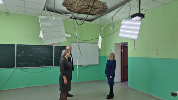 Часть потолка обвалилась в школе в Забайкалье