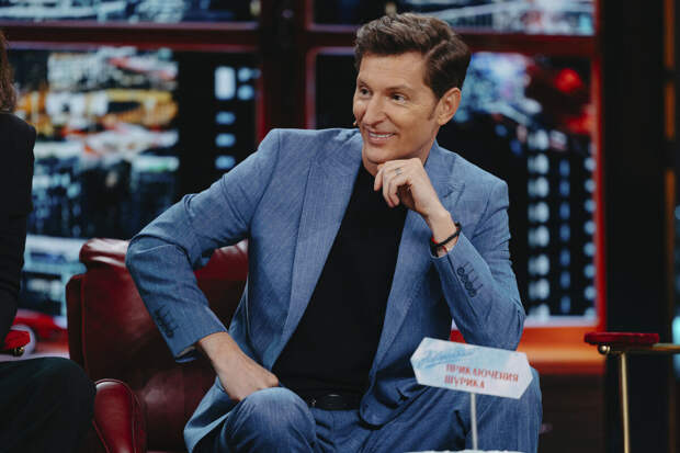 Юморист Павел Воля признался, что его часто ругали в детстве из-за сестры