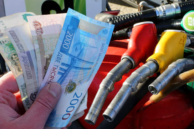 ТАСС: власти РФ не планируют вводить госрегулирование цен на топливо