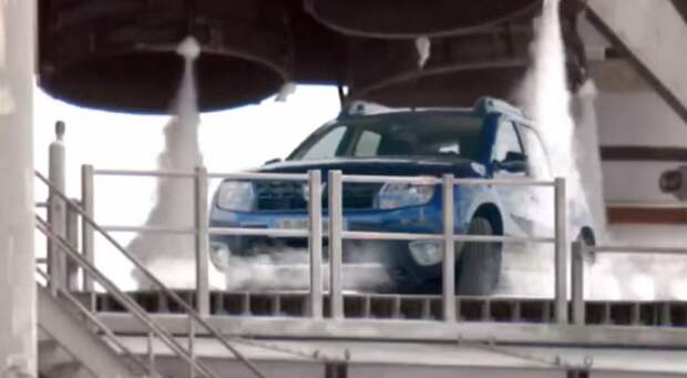 Скриншот с видеотизера Dacia