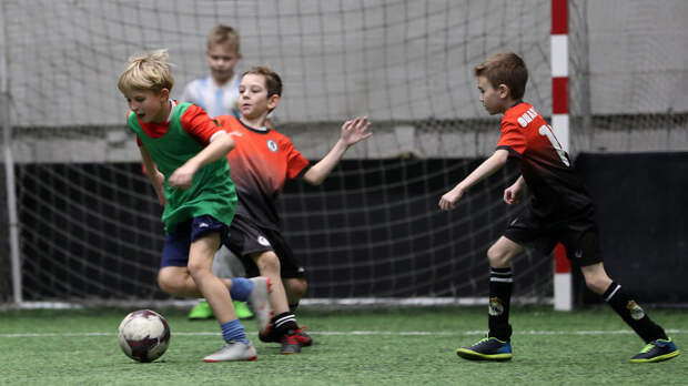 Собянин: в городских кружках и секциях занимаются 89% юных москвичей