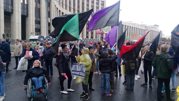 Американский след: гражданка Штатов «случайно» оказалась среди задержанных на митинге