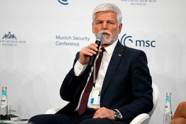 Президент Чехии Павел: наивно ждать быстрого соглашения России и Украины о мире