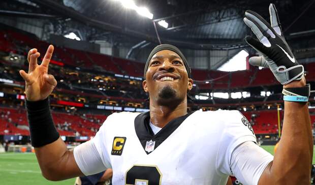 Jameis Winston celebrating a win