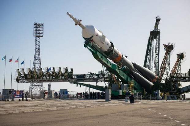 Красивые снимки со старта космического корабля «Союз МС-04» (20 фото) Красивые снимки со старта космического корабля «Союз МС-04» (20 фото)