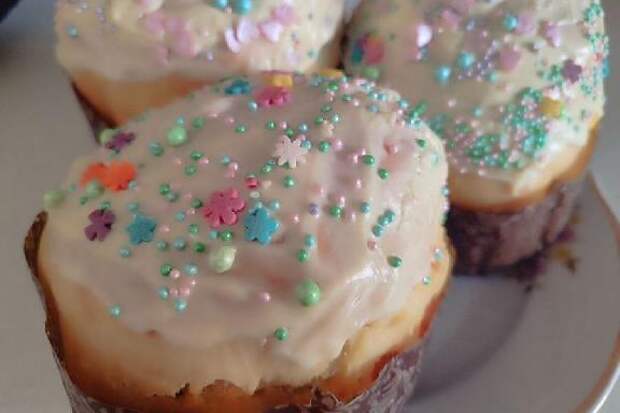 Врач-гастроэнтеролог назвала полезные альтернативы сахарной глазури для кулича