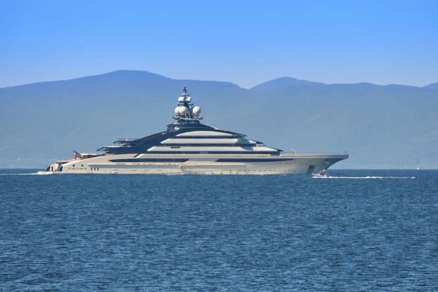 "Деловой Петербург": 142‑метровая суперъяхта Nord пересекла Ормузский пролив