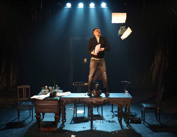 Роман Андрея Битова «Пушкинский дом» послужил основой для спектакля-лаборатории