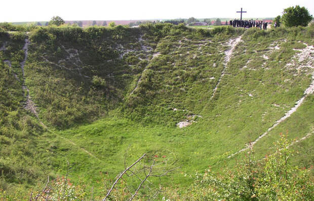 Lochnagar_Crater_Ovillers