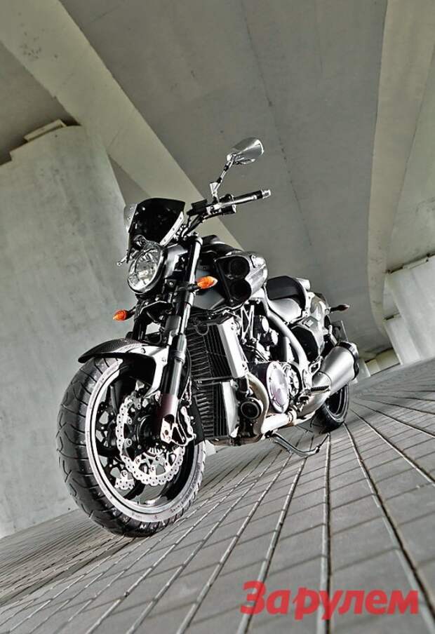 010_moto_1011_028