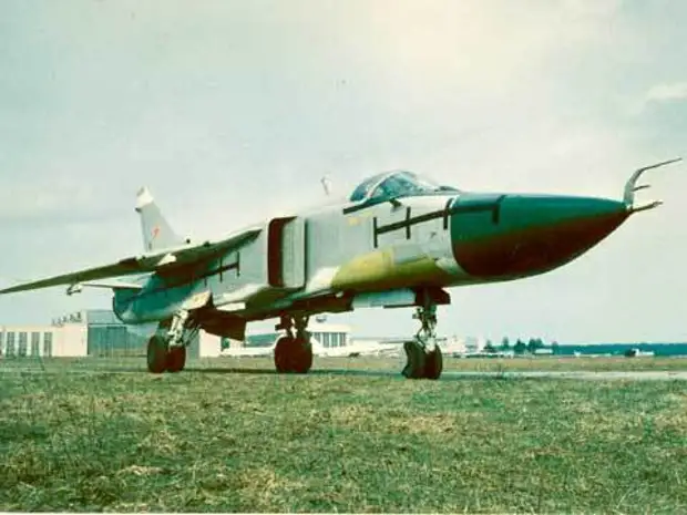 Небесный «Фехтовальщик»: почему Су-24М остаётся одним из лучших фронтовых бомбардировщиков в мире