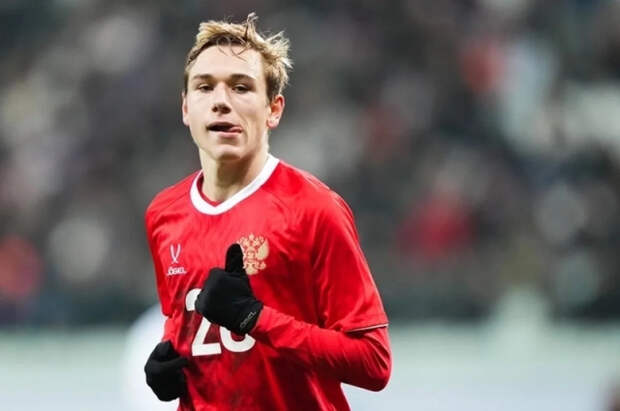 Футболист «Локомотива» Батраков не сыграет за сборную РФ против Никарагуа