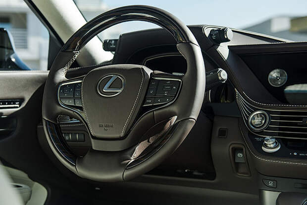Новый флагман Lexus оснастили битурбо «шестеркой» lexus, lexus ls, авто