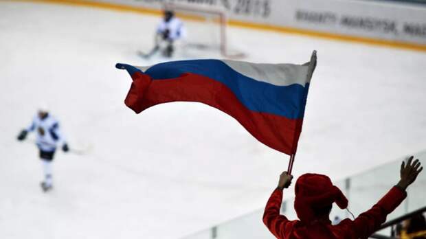 Флаг России вывесили на трибунах во время матча американок и чешек на ОИ