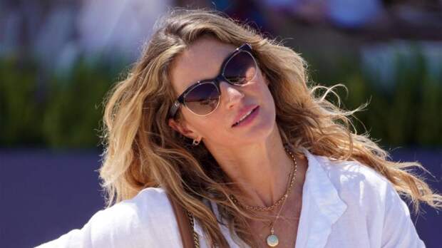 gisele bundchen at beach polo world cup miami