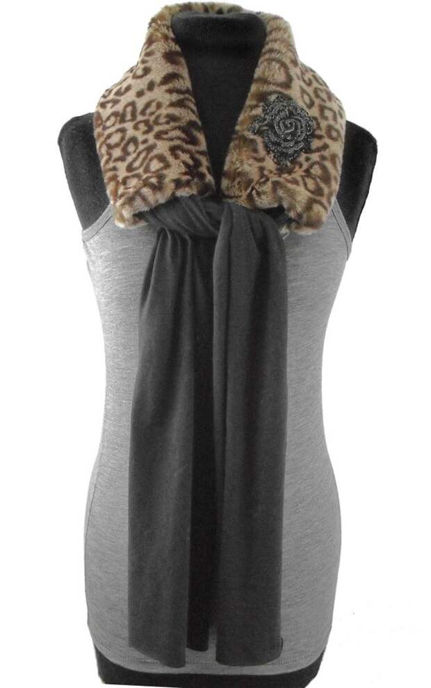 Leopard Faux Fur Scarf with Black Rose Brooch: 