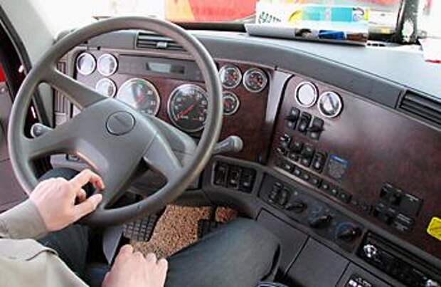 Тест-драйв Freightliner FLC120