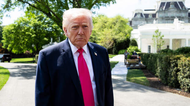 «Громко предупредил»: Трамп сорвал голос во время переговоров с Ираном