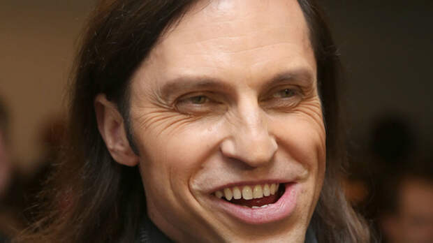 Сеть бурлит из-за доходов Александра Реввы "Как он смеет выступать в России?" - люди возмущены его поведением