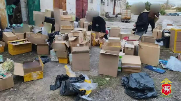 Крымчанина обвиняют в обороте сигарет и вейпов без маркировки стоимостью около 10 млн рублей