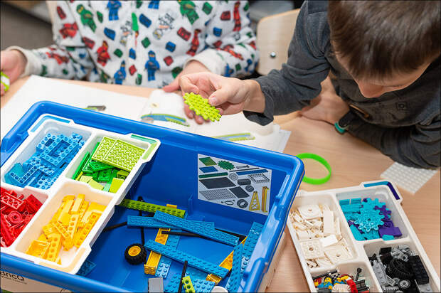 Как обеспечить научный подход? Фотообзор нового конструкторского решения lego® Education BricQ Motion 45401