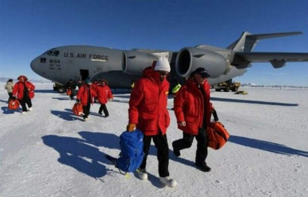 Десять громких и таинственных путешествий в Антарктиду