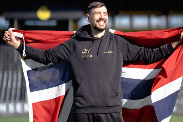 Голкипер "Буде" Хайкин пропустил пять мячей после получения паспорта Норвегии