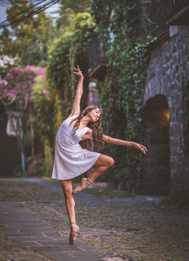 Ballet Dancers