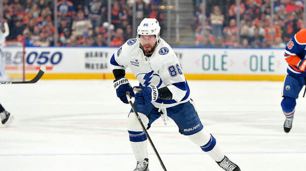 Ассист Кучерова не спас «Тампу» от поражения в матче НХЛ с «Калгари»