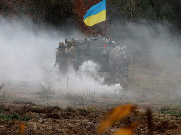 Украинская армия защитится от лазеров мобильными телефонами