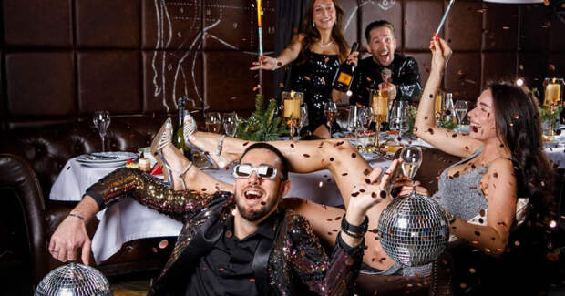 Стране явно не до праздников, но кому-то на это наплевать!