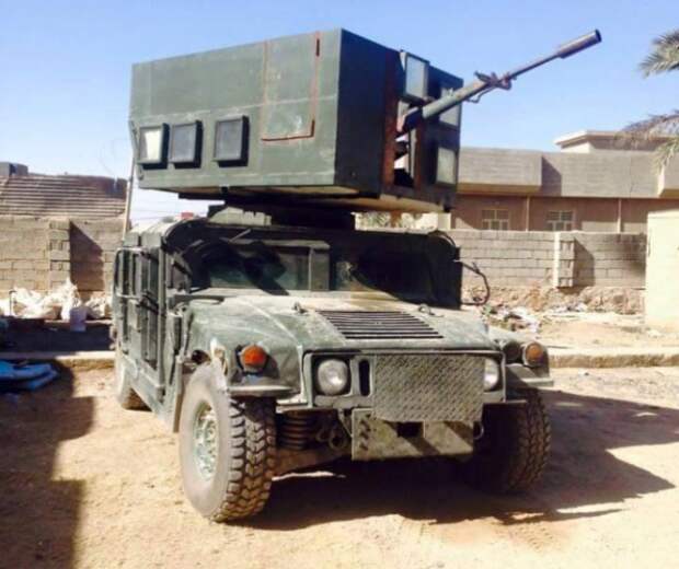 Иракский Humvee с орудийной башней.