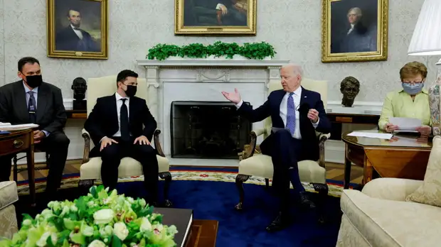 Байден заявил, что хотел бы снова посетить Украину