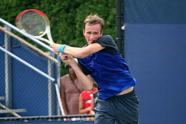 Российский теннисист Медведев прошел в третий круг «Мастерса» в США