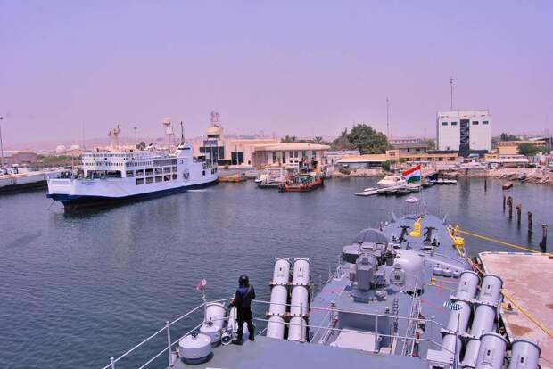 Al Hadath: иранский порт Бендер-Аббас и остров Кешм подверглись бомбардировкам