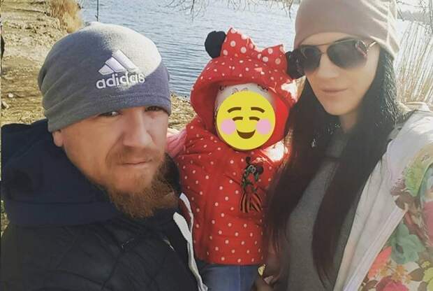 Свидомый блоггер напал на Азарова, посочувствовавшего родным Моторолы