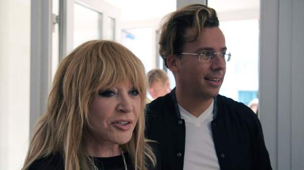 Не выходят из дома: как живут Пугачева и Галкин* на Кипре