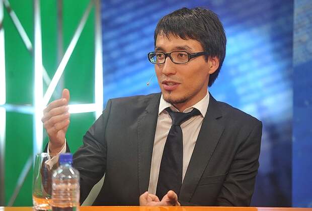 Дмитрий Габитович Абзалов, политолог, президент Института стратегических коммуникаций. Источник изображения: https://vk.com/denis_siniy