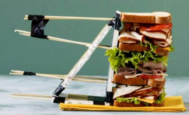 Рекламный бутерброд, вид сбоку. /Фото: bigpicture.ru
