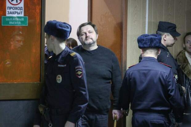 Экс-губернатор Белых намерен отсудить у Минфина и СК РФ ₽10 млн